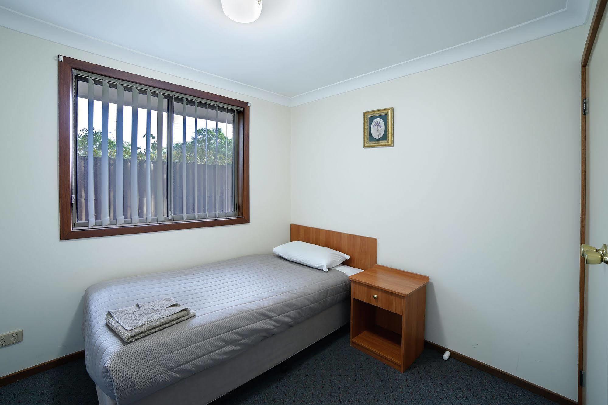 Boulevarde Motor Inn Wagga Wagga Exterior photo